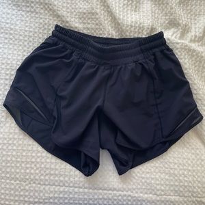 Lululemon Hotty hot 2.5!